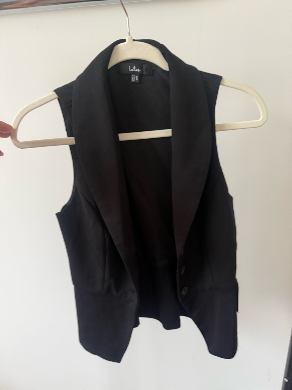 Lulu's Black Sleeveless Shawl Collar Vest
